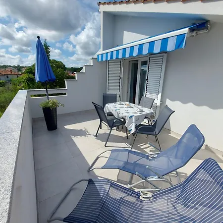 Kraljica Apartament Malinska